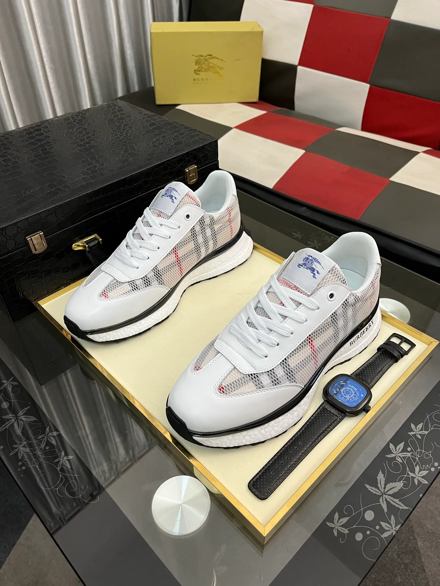 Men's shoes 💰438⌚️⌚️[BURBERRY] Burberry's authentic original high-end casual shoes🇨🇳Exquisite craftsmanship, this fabric is made of high mercerized fabric💯top layer🐷leather lining, suitable for drivers to drive🌴Original wear-resistant rubber outsole, versatile style, worth owning🍓Sizes 38-442️⃣Colors available